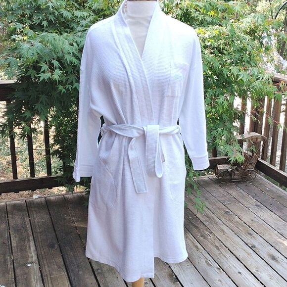 Vanity Fair and Elizabeth Arden Robe and Slippers Spa Bundle - Picture 1 of 11